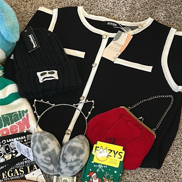 Bundle of Not so Mystery Box 15 items some NWT - Picture 5 of 6